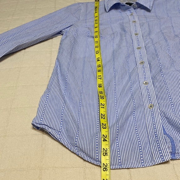 Talbots stripe pattern button down Size M - Picture 8 of 9